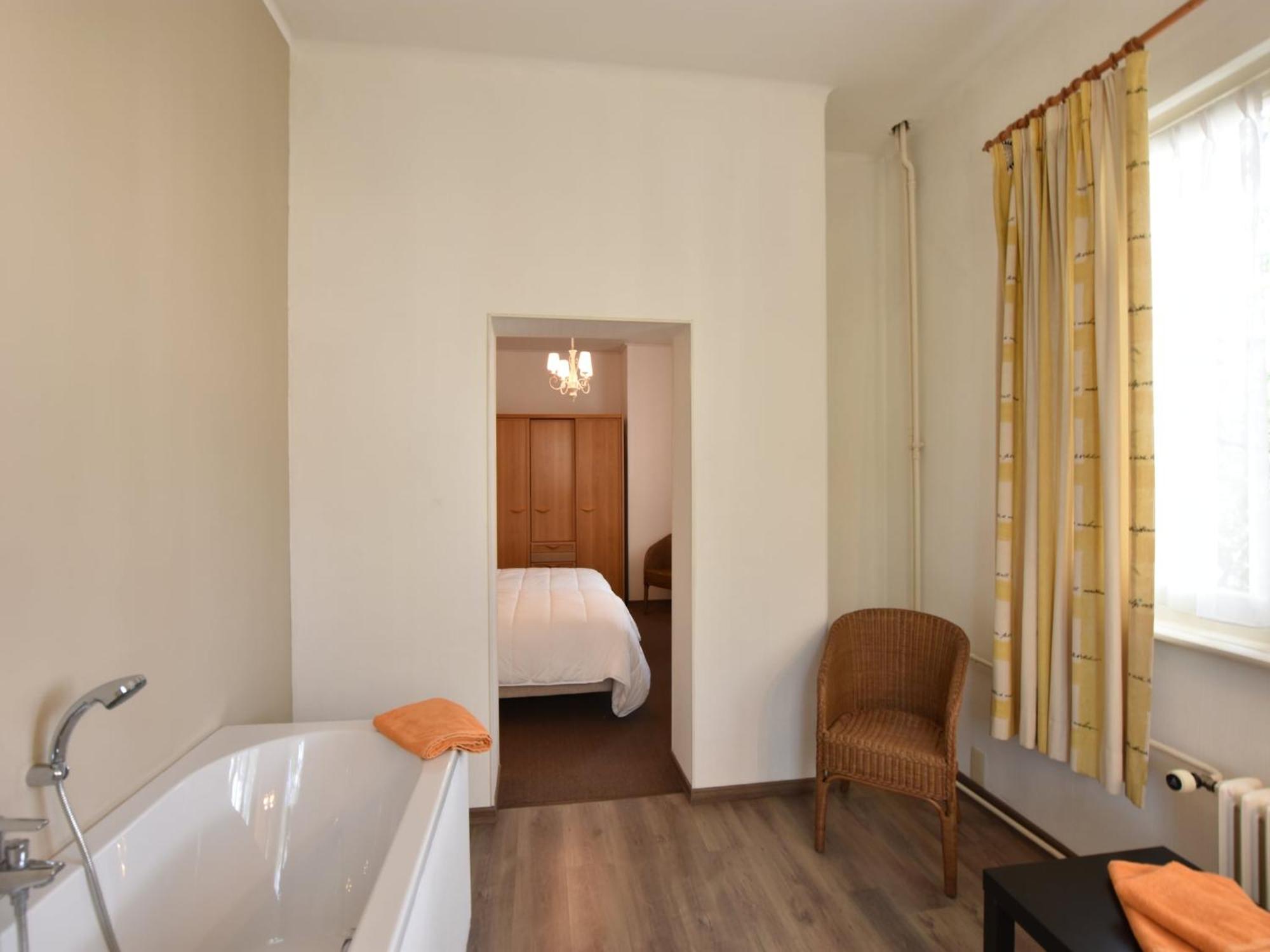 Former Hotel In The Centre And At 50 Metres From The Beach In Panne De Panne Exterior foto